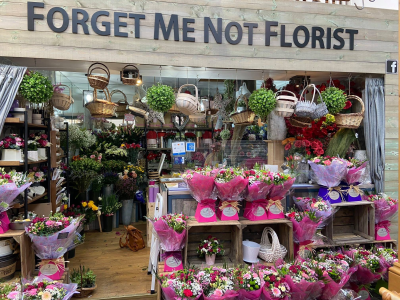 Florist Choice Hand-tied - An expert artisan florist will design a hand-tied filled with the finest quality seasonal flowers, perfectly wrapped and delivered in water.